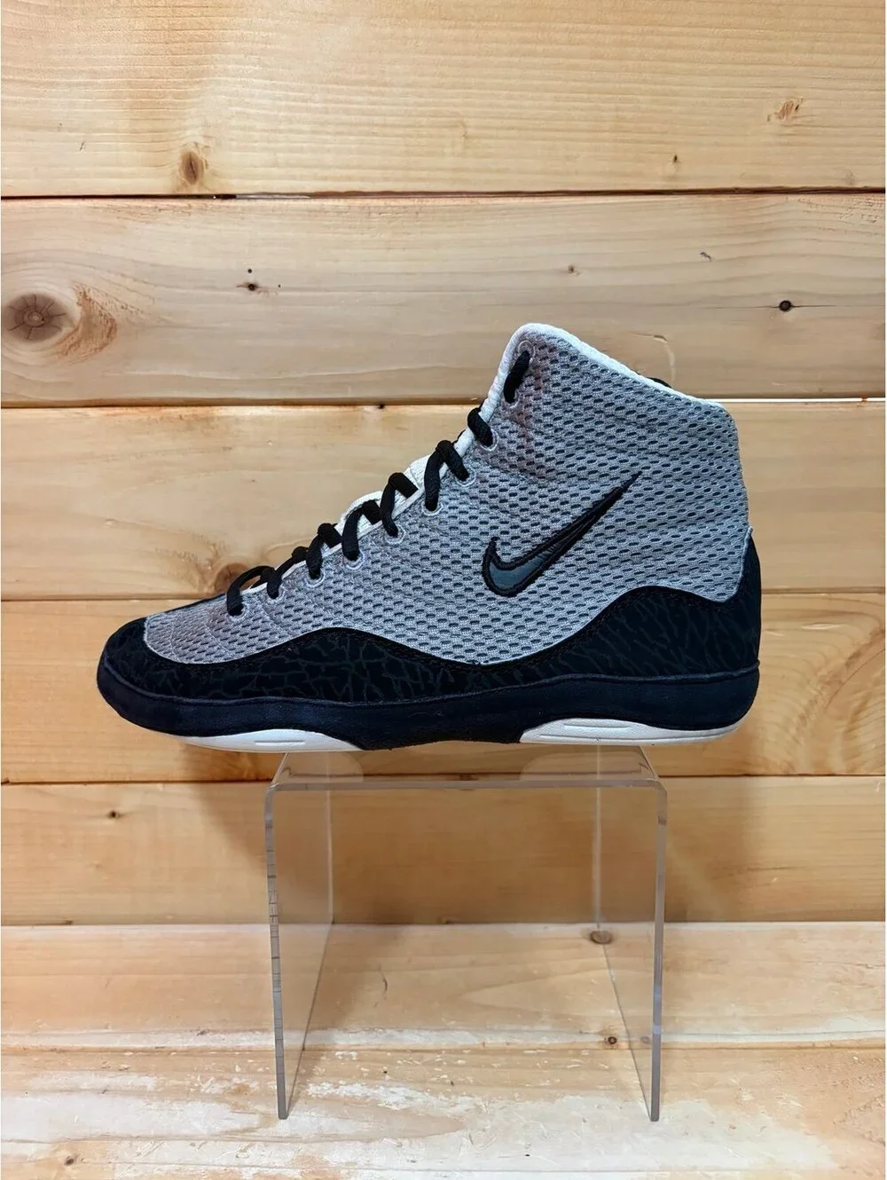 Grey Nike Inflict 3 wrestling shoes 325256-001 Men’s size 6 / Womens size 7.5